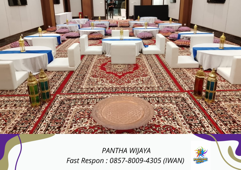 Jasa Sewa Meja Lesehan Bulat Putih Runer Biru Sofa Lesehan Putih Bekasi