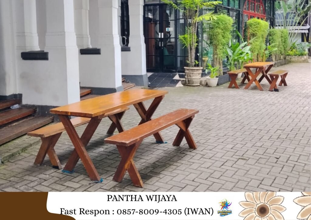 Sewa Meja Bundar, Meja Kotak, Meja Taman, Meja Bar Karawang