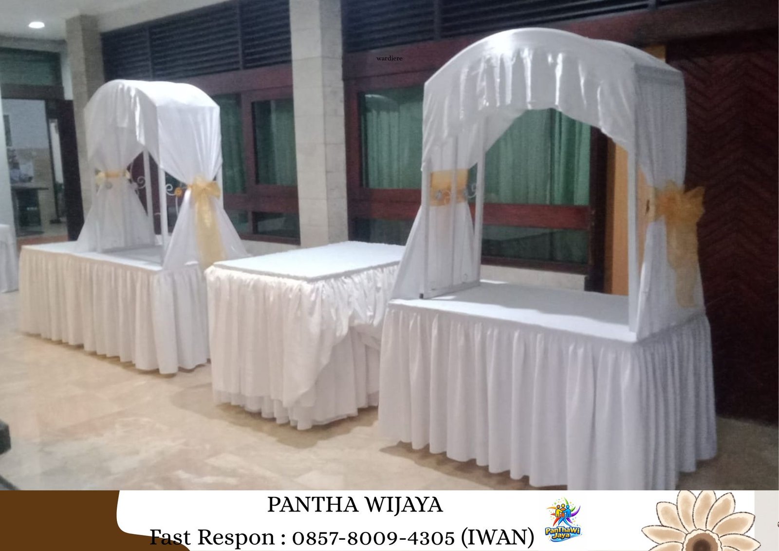 Sewa Meja Gubukan Poni Gold Cover Taplak Putih Jakarta